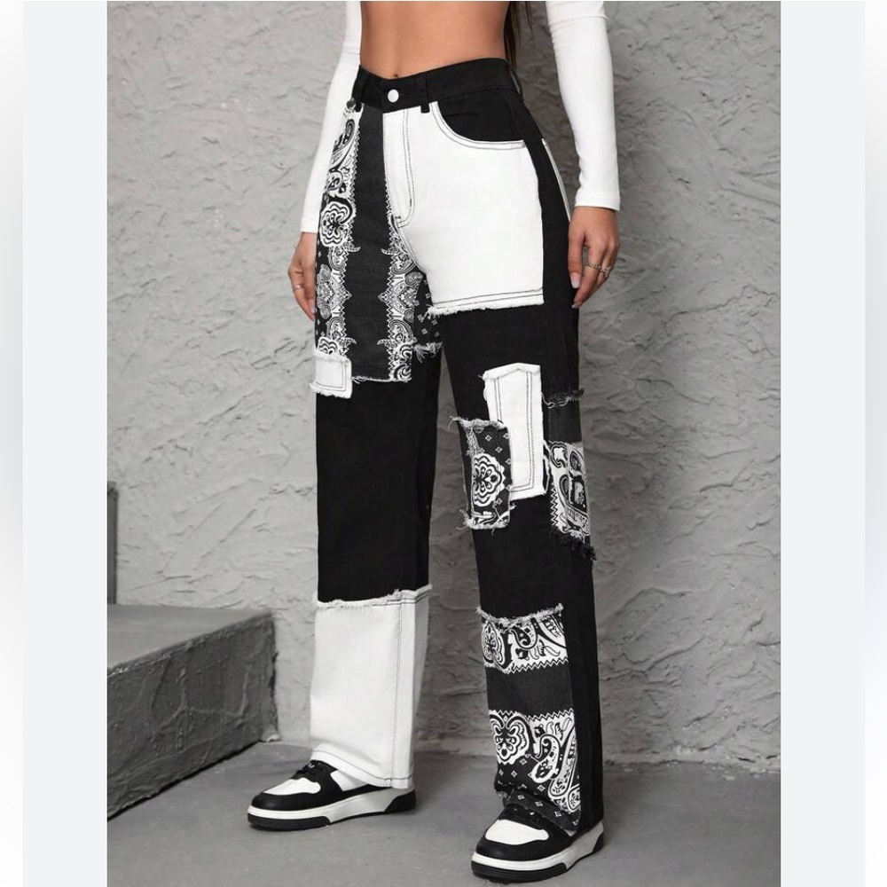 SHEIN Black Straight Leg Patchwork Jeans‎ Sz. 4
